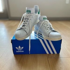 Adidas Men’s Stan Smith White Sneakers Size: 9,5